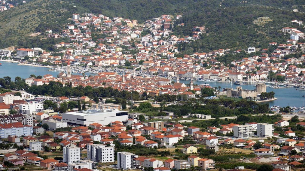 Sara Appartamento Traù Esterno foto